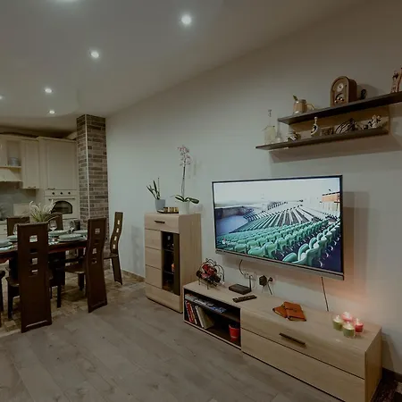 Fjaka Appartement *